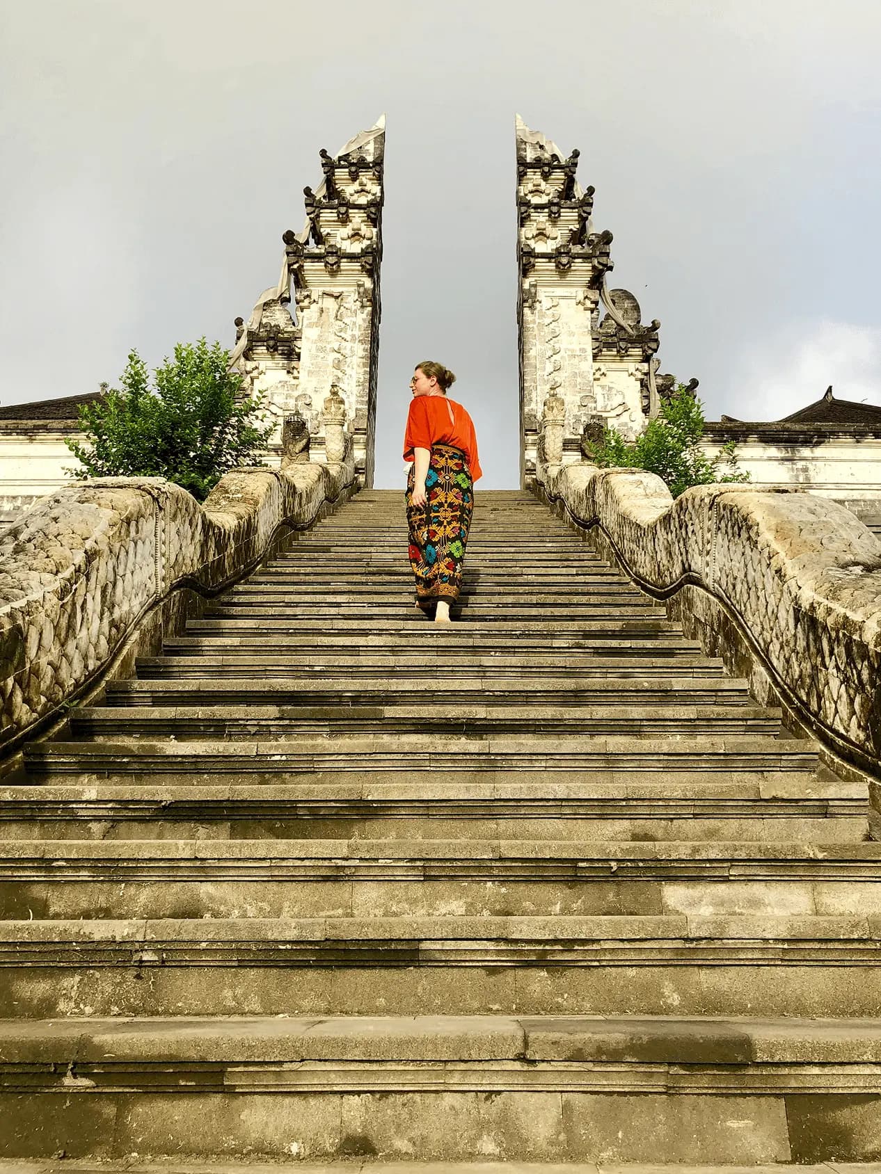 bali-candi-stair-gate
