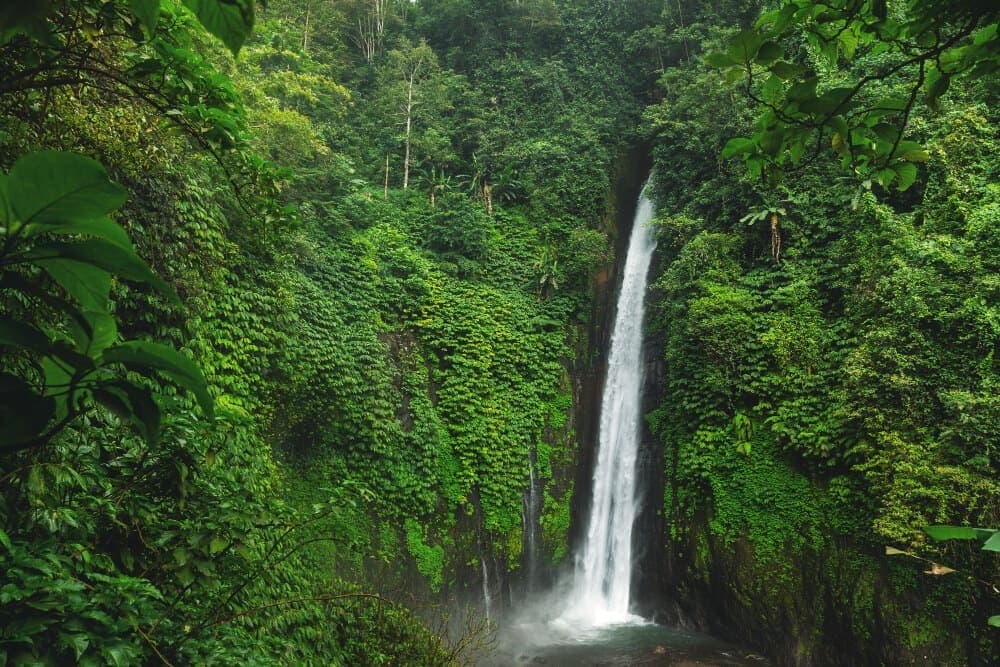 8-air-terjun-munduk