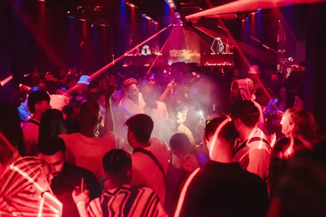 credit:-instagram-@themesabali-&-@afrobeatsasia credit:-instagram-@themesabali-&-@afrobeatsasia