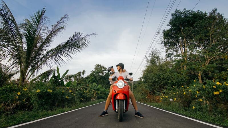 sewa-motor-vespa-di-bali