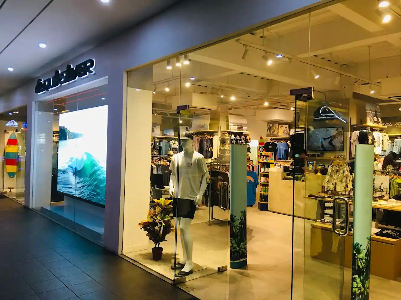 credit:-google-maps---quiksilver-–-seminyak-square-|-shot-by-ferri-salim credit:-google-maps---quiksilver-–-seminyak-square-|-shot-by-ferri-salim