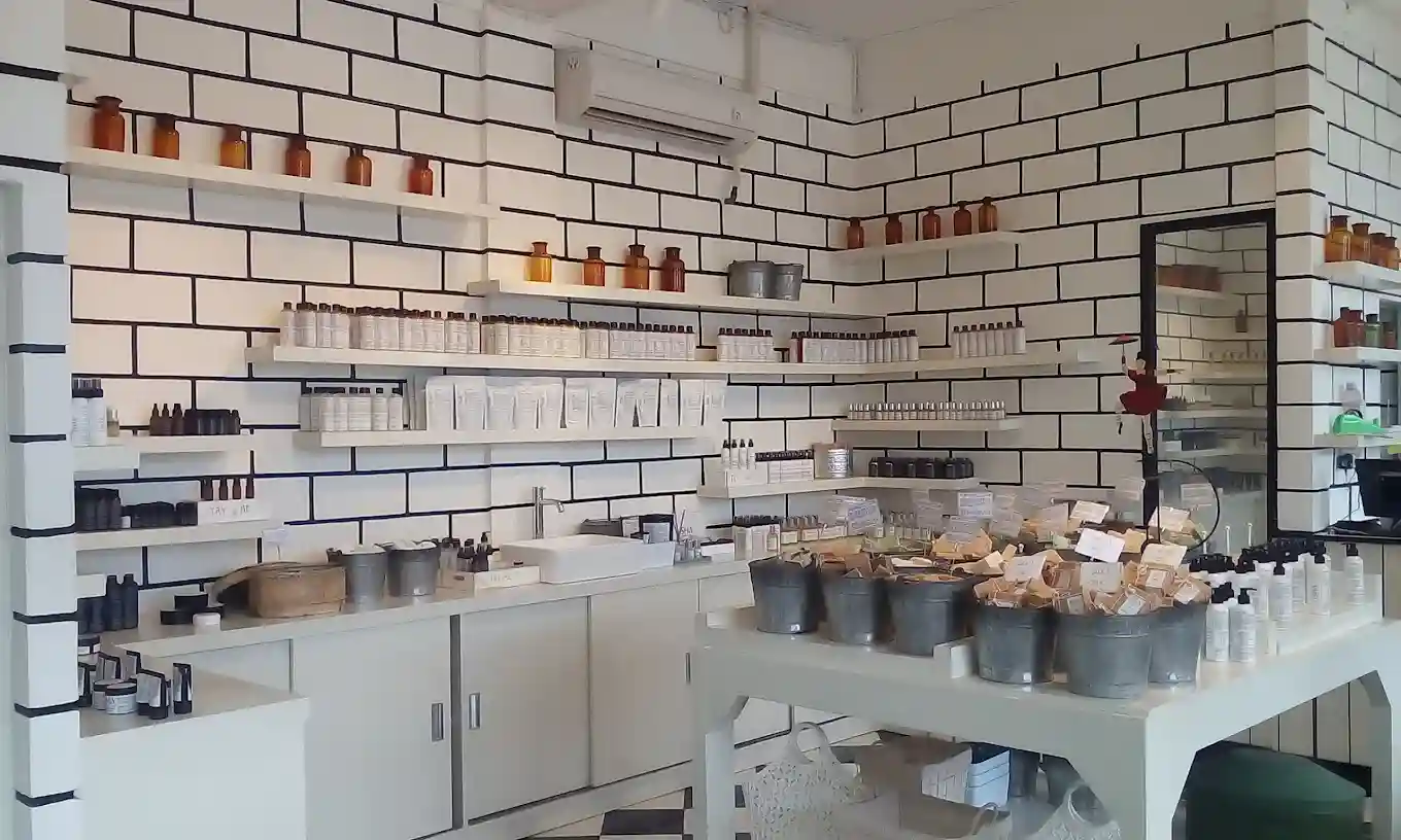 credit:-google-maps---isha-naturals---batu-bolong credit:-google-maps---isha-naturals---batu-bolong