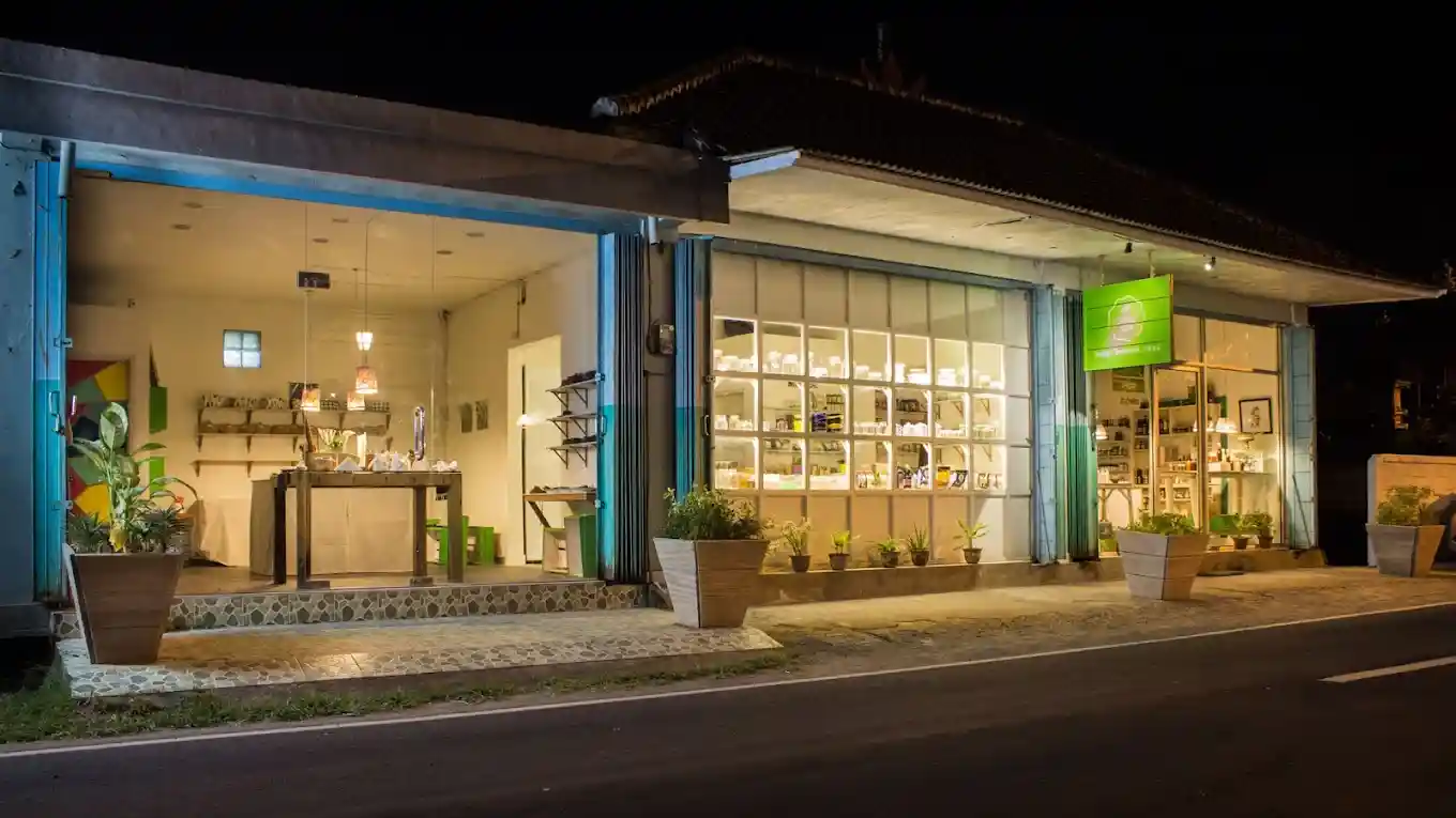 credit:-google-maps---canggu-shop credit:-google-maps---canggu-shop
