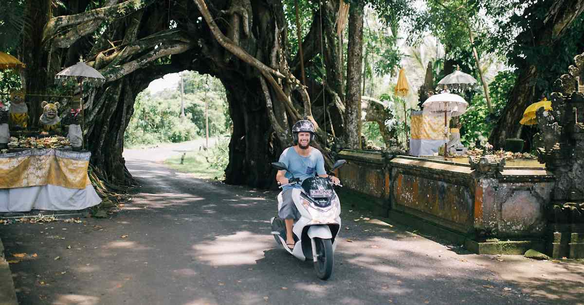 how-to-ride-a-scooter-for-beginners-in-bali-with-confidence how-to-ride-a-scooter-for-beginners-in-bali-with-confidence