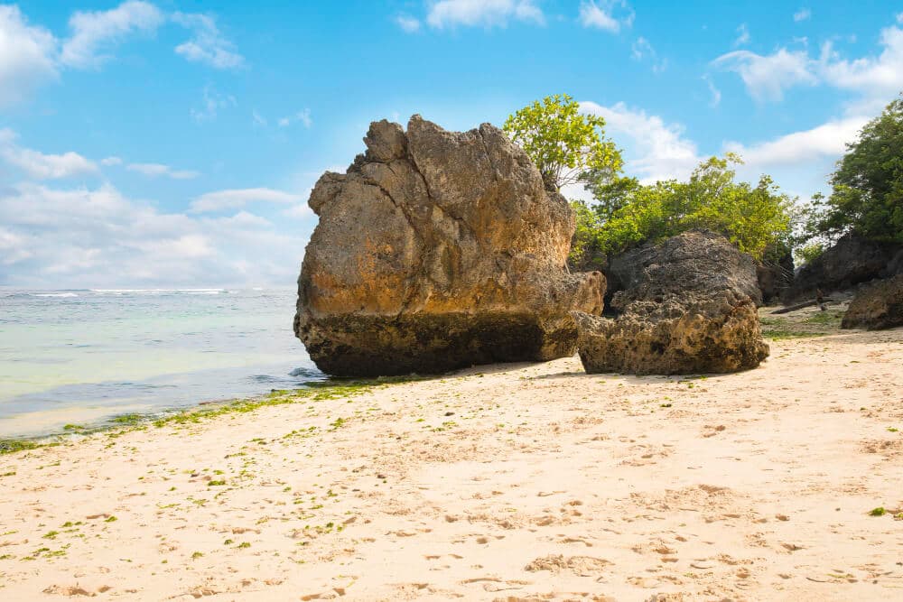 pantai-padang-padang-bali