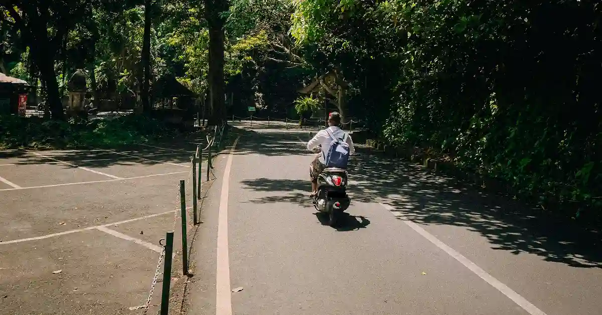 What If I Need Help During Renting a Scooter in Cinchy