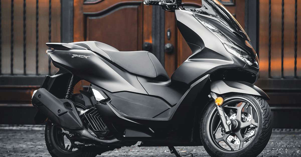 comparing-yamaha-nmax-and-honda-pcx-for-bali's-vibes comparing-yamaha-nmax-and-honda-pcx-for-bali's-vibes