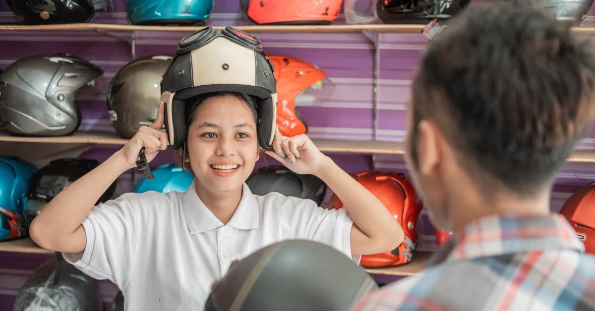 How to Choose a Helmet for Riding a Scooter in Bali