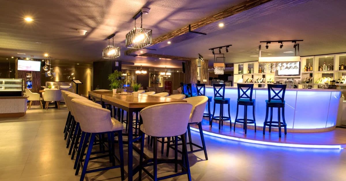 8trium-lounge-&-cafe---infinity8-bali 8trium-lounge-&-cafe---infinity8-bali