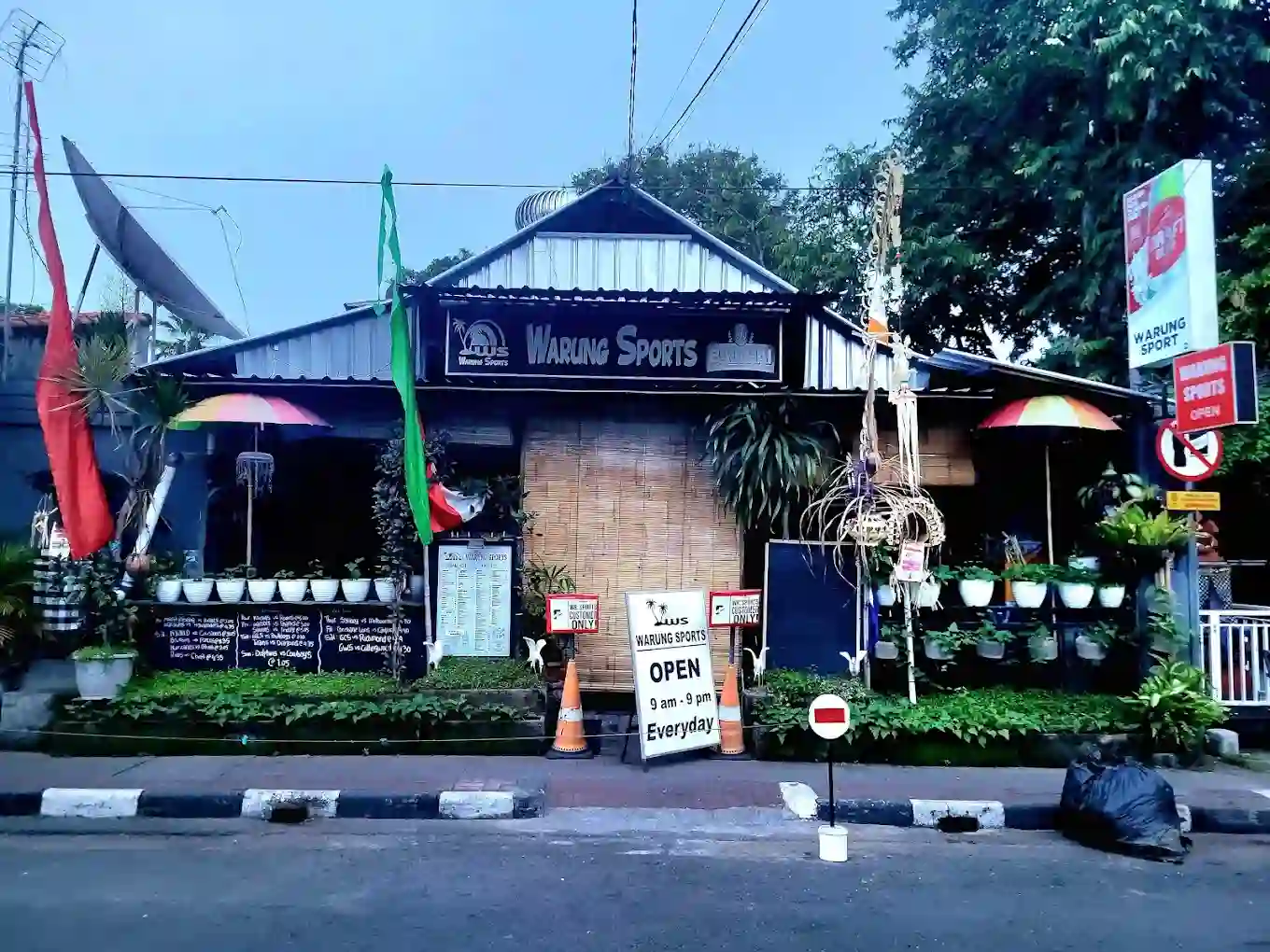 creditl-google-maps---warung-sports-|-shot-by-karen-babushka-strong creditl-google-maps---warung-sports-|-shot-by-karen-babushka-strong
