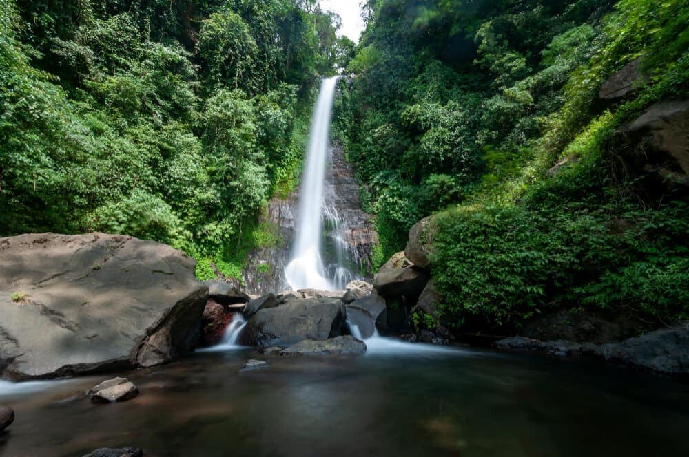 1-air-terjun-gitgit 1-air-terjun-gitgit