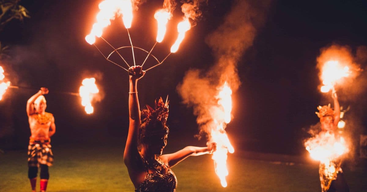 kecak-fire-dance kecak-fire-dance