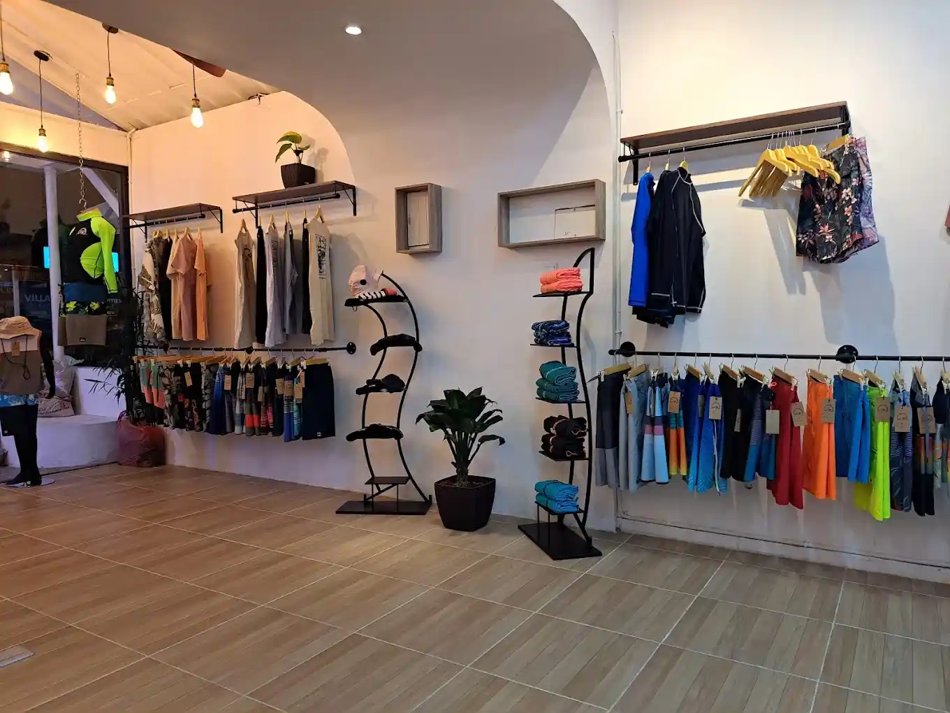 credit:-google-maps---aurora88-surf-shop-outlet-|-shot-by-ayu-purnamasari credit:-google-maps---aurora88-surf-shop-outlet-|-shot-by-ayu-purnamasari