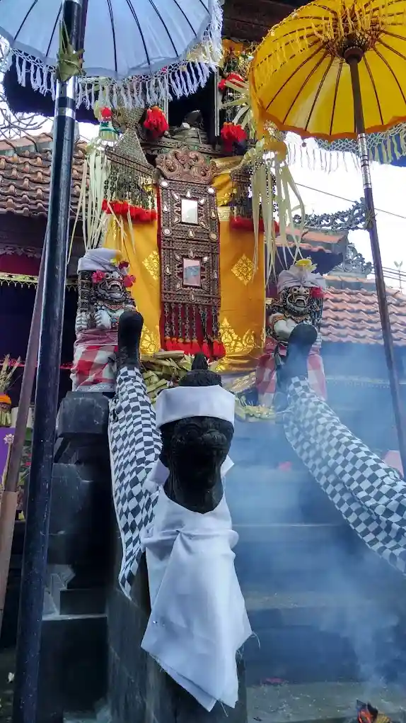 credit:-google-maps---pura-kahyangan-&-setra-medura-intaran-|-shot-by-putra-anyar credit:-google-maps---pura-kahyangan-&-setra-medura-intaran-|-shot-by-putra-anyar