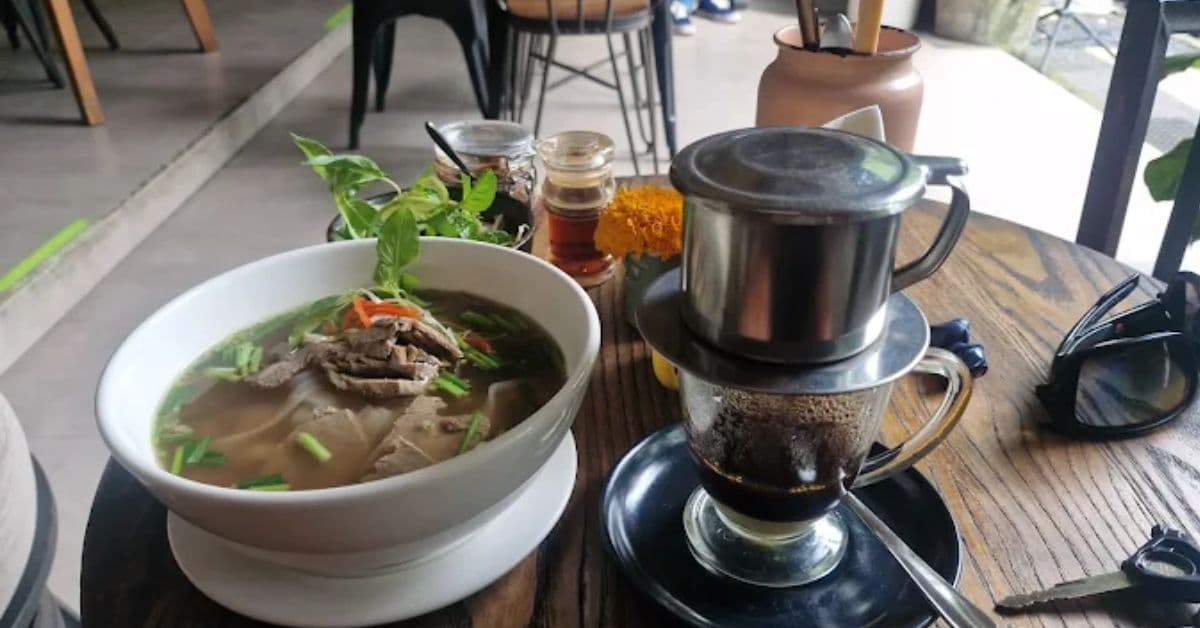 saigon-cafe-sanur saigon-cafe-sanur