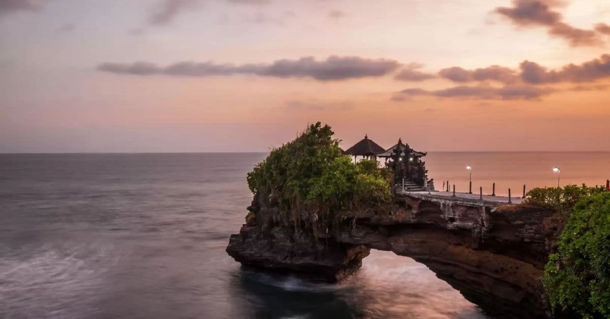 pantai-batu-bolong-canggu