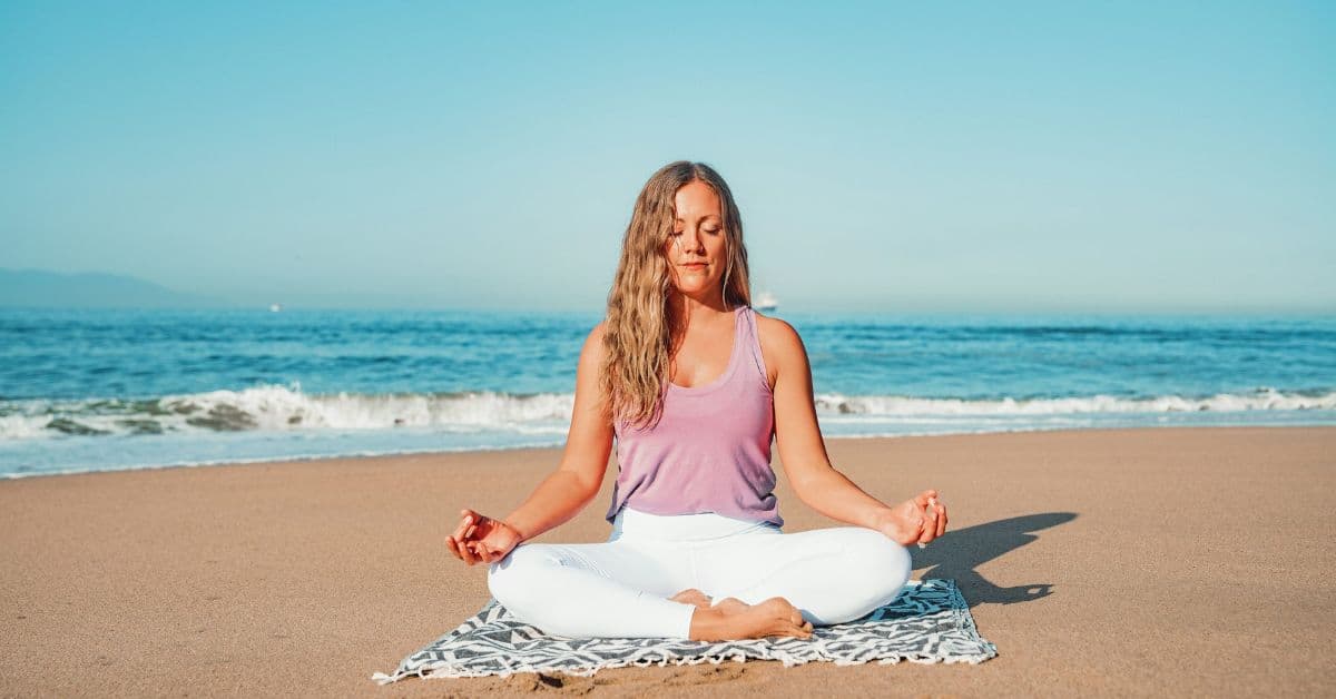 beach-yoga beach-yoga