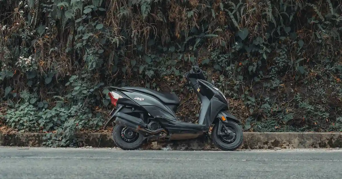 Tips for a Safe and Scenic Scooter Adventure Around Uluwatu