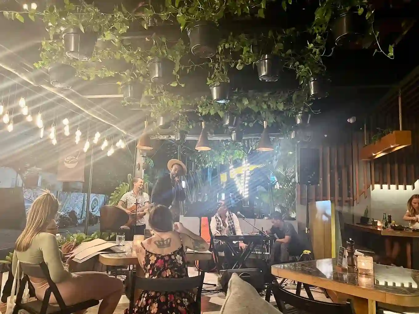 credit:-google-maps---shary-shary---restaurant-&-bar-|-shot-by-daria-michajlova credit:-google-maps---shary-shary---restaurant-&-bar-|-shot-by-daria-michajlova