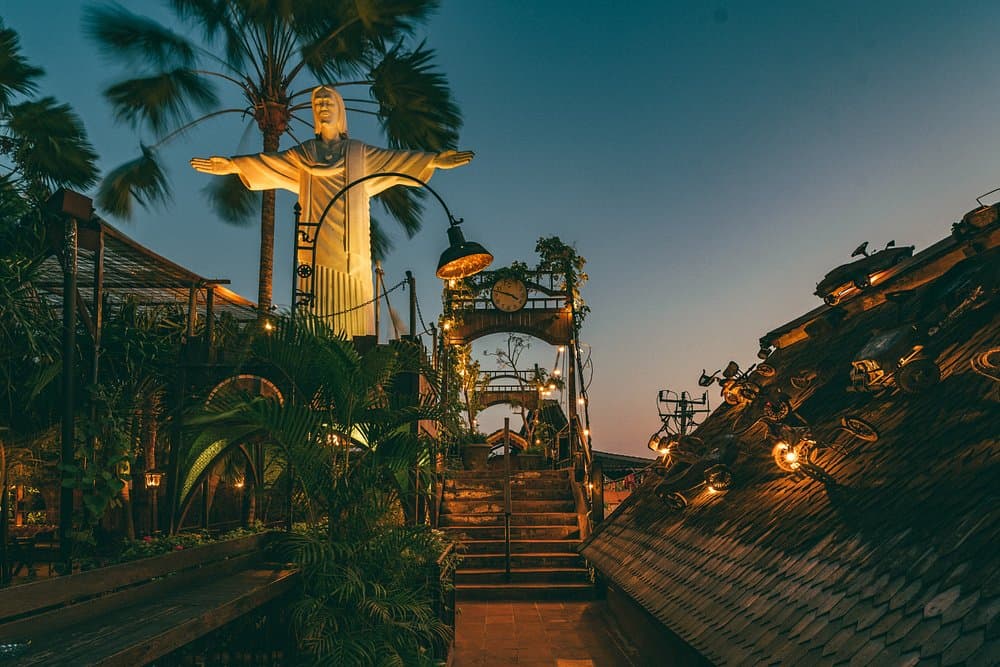 la-favela-bali-iconic la-favela-bali-iconic